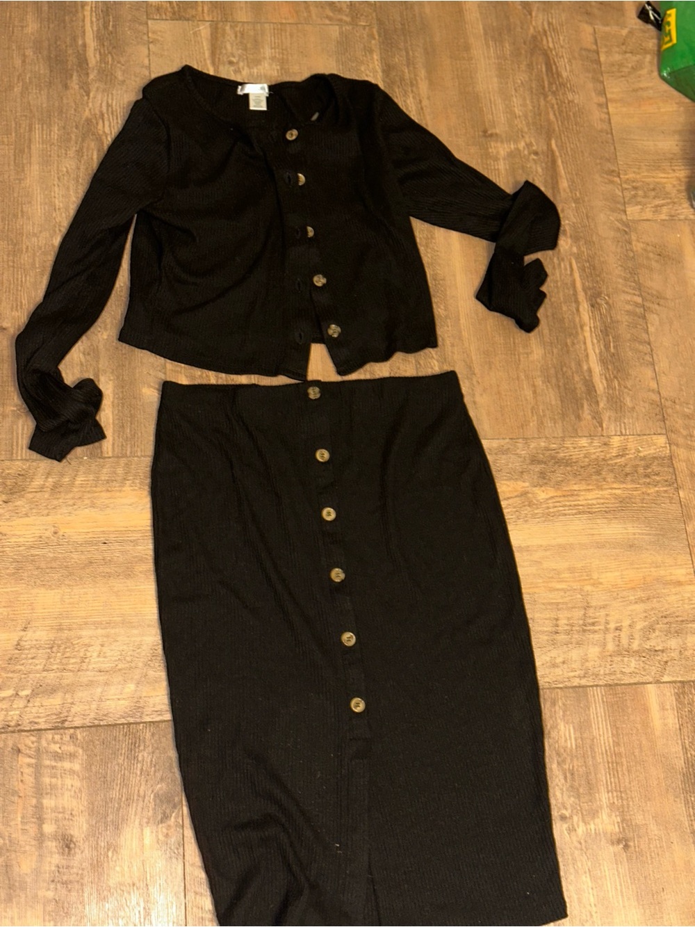 Bozzolo Black Ribbed Button-Front Pencil Skirt